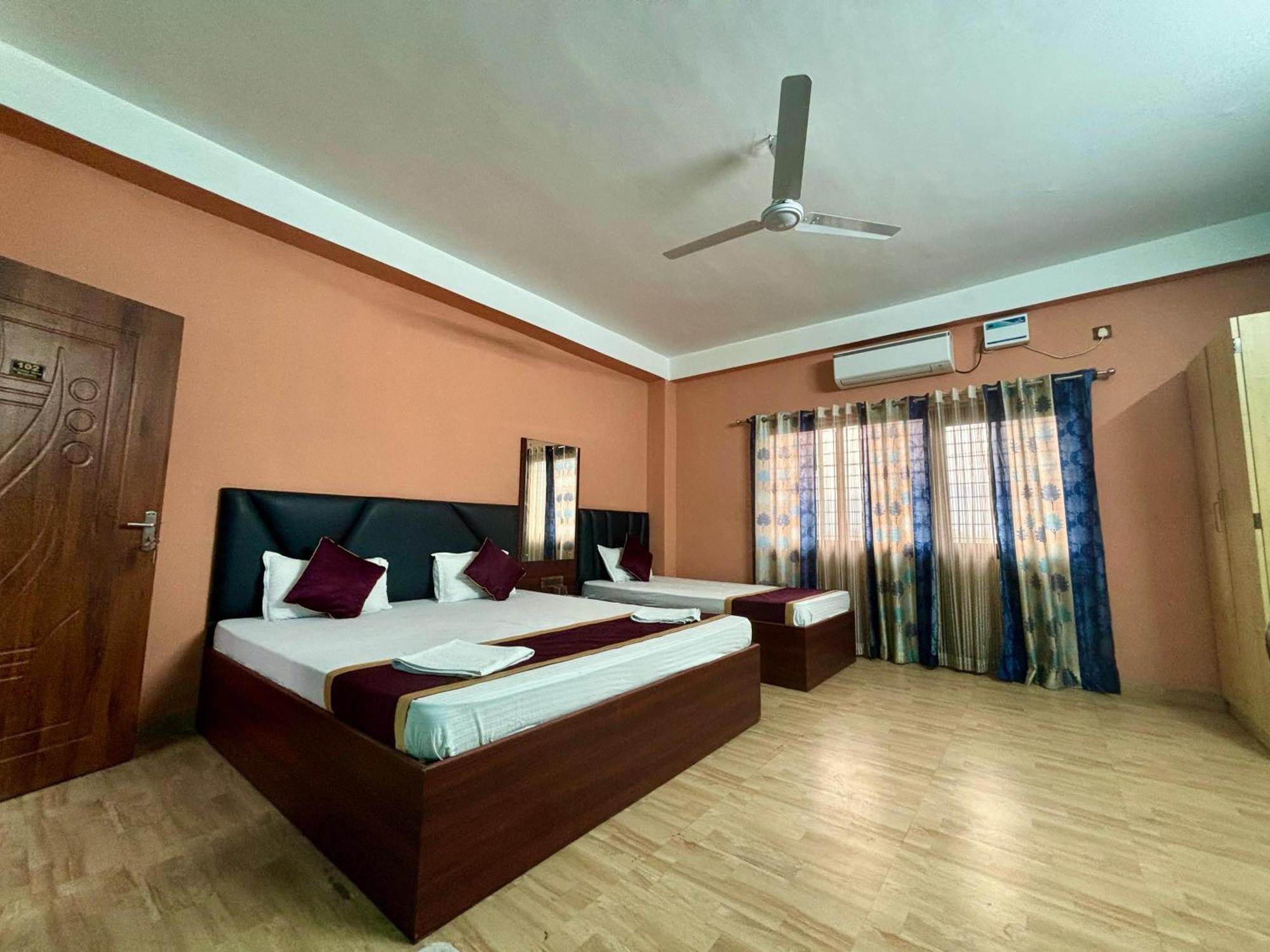 Krishna Shree Guest House Guwahati Bagian luar foto