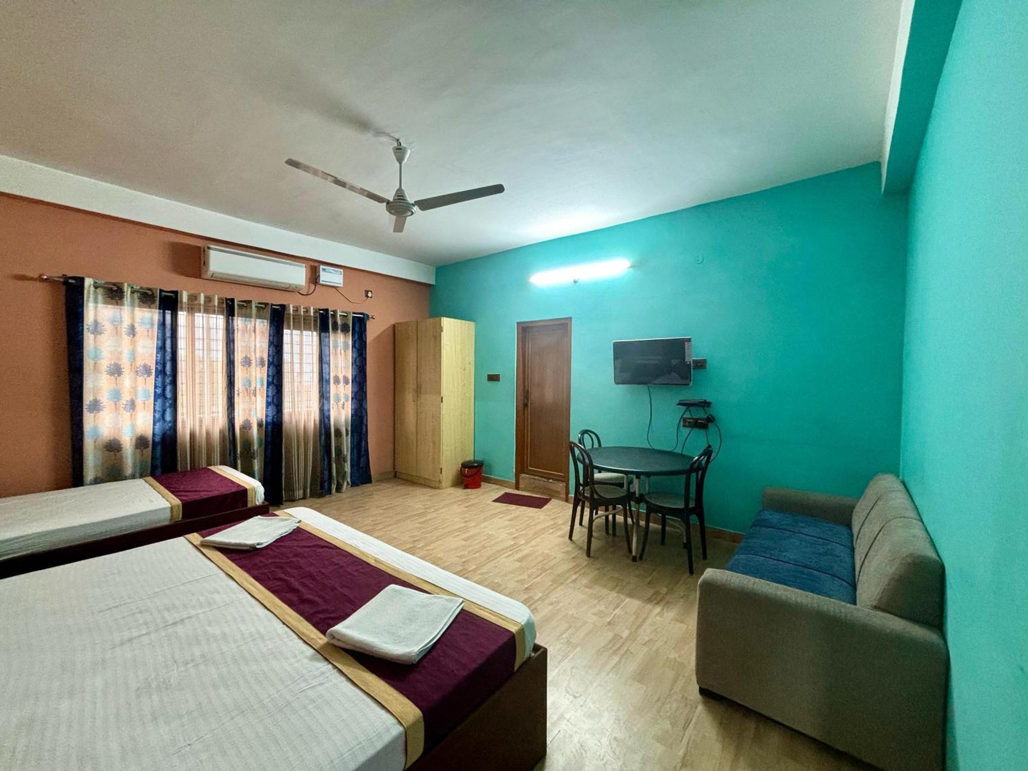 Krishna Shree Guest House Guwahati Bagian luar foto
