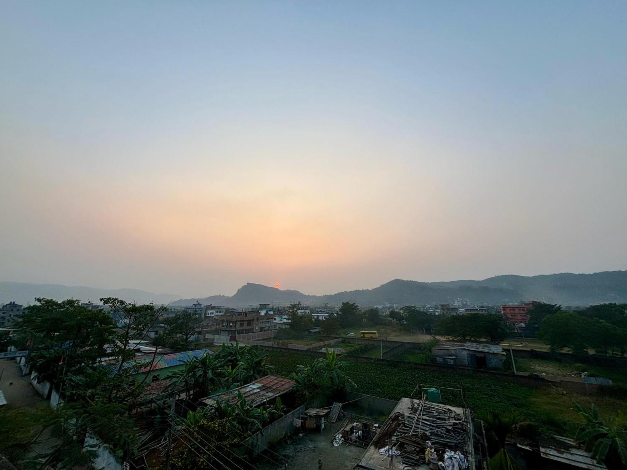 Krishna Shree Guest House Guwahati Bagian luar foto
